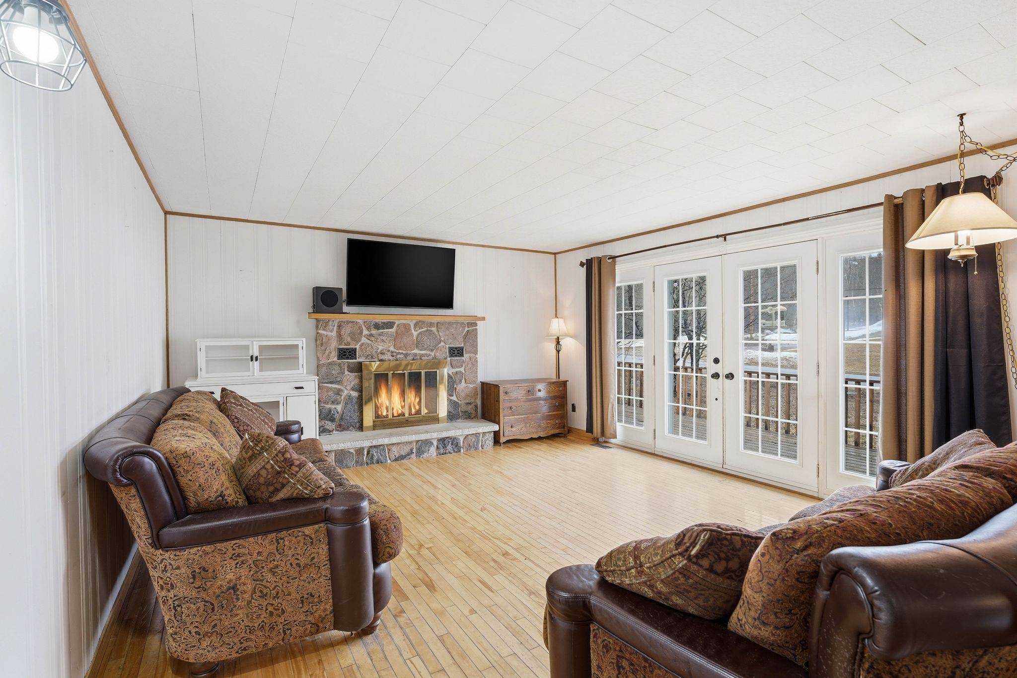 301 Hybla RD, Hastings Highlands, ON K0L 1C0