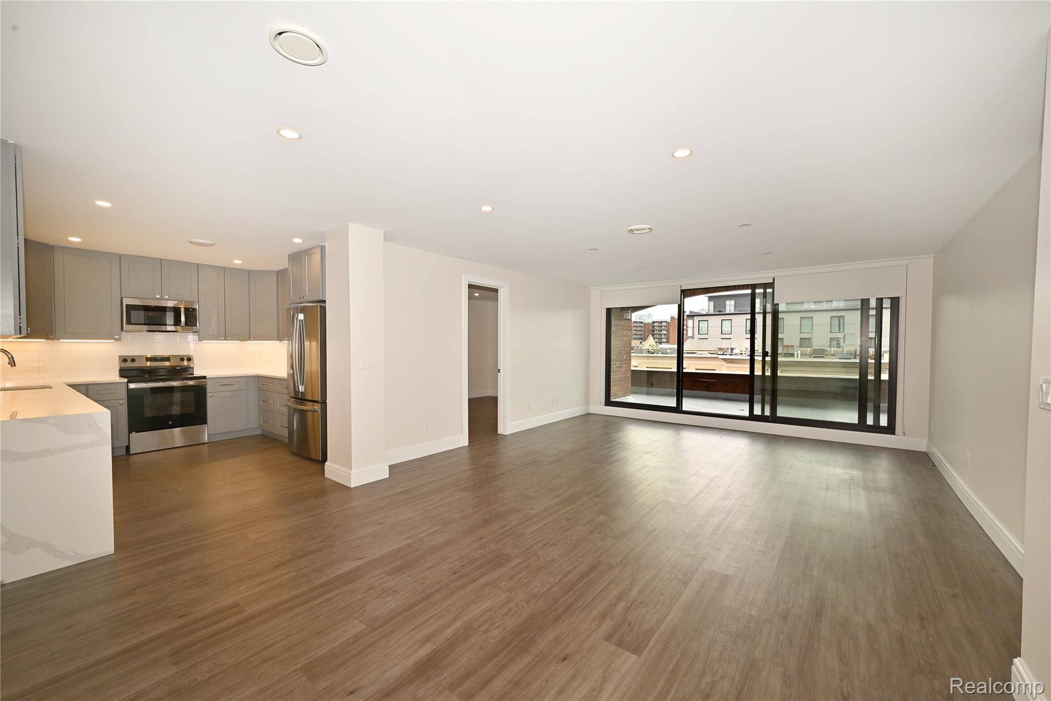 211 E Merrill Street #302, Birmingham, MI 48009