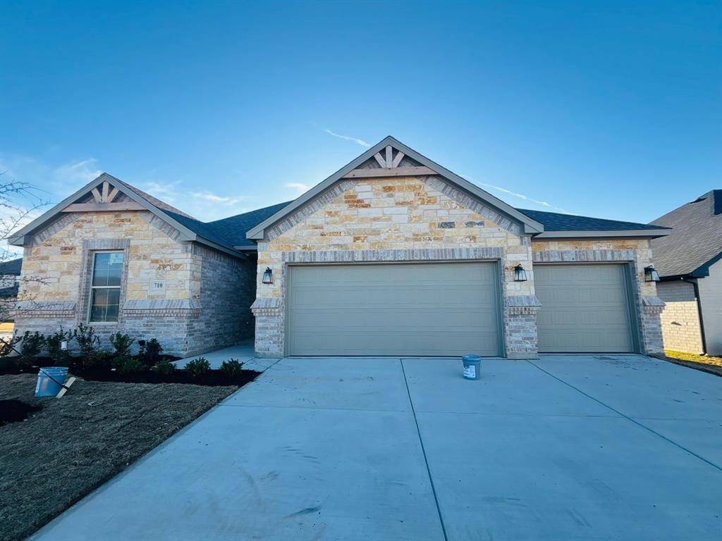710 Broken Bow Lane, Cleburne, TX 76033