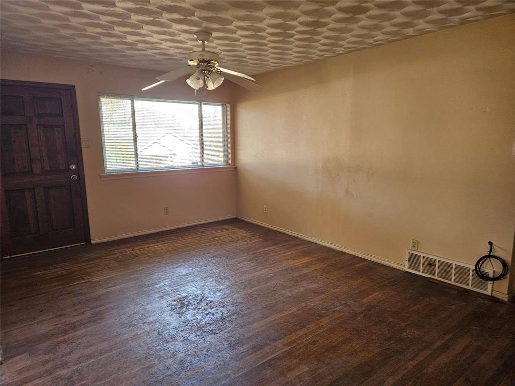 1708 Walmsley Avenue, Dallas, TX 75208