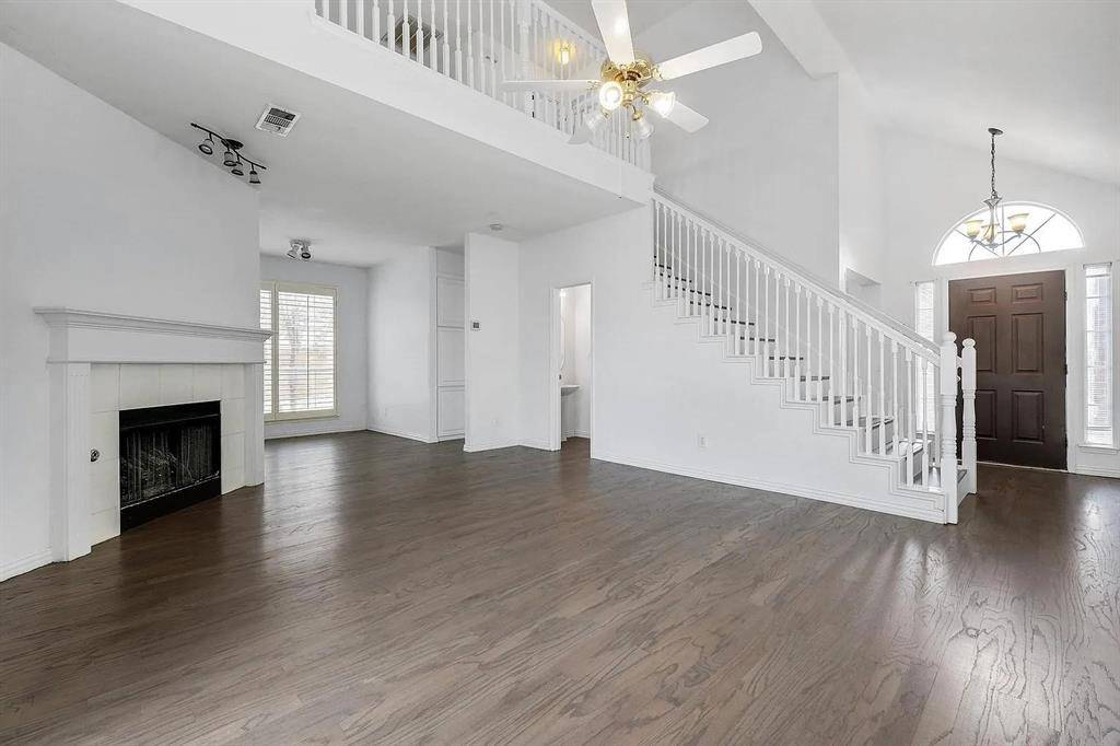 1372 Mae, Carrollton, TX 75007