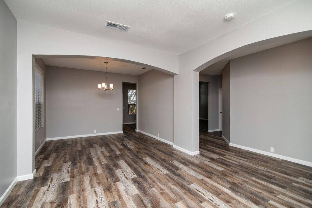 309 Pinnacle Drive, Cedar Hill, TX 75104