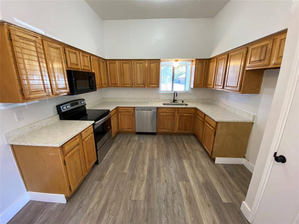 109 Misty Court, Waxahachie, TX 75165