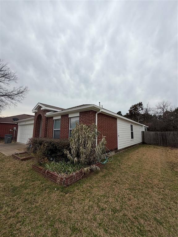 1937 Earnhardt Way, Dallas, TX 75217