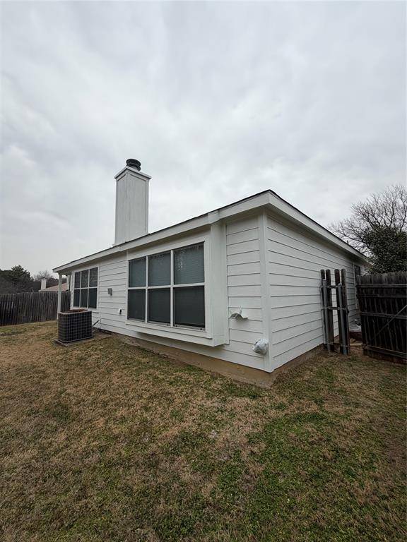 1937 Earnhardt Way, Dallas, TX 75217