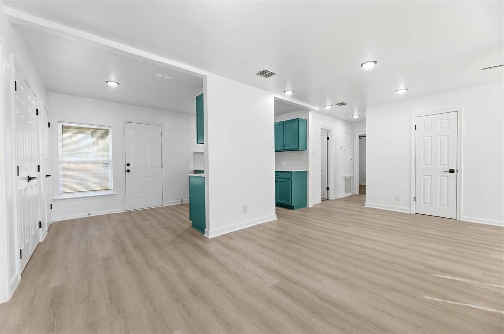 3039 Dahlia Drive, Dallas, TX 75216