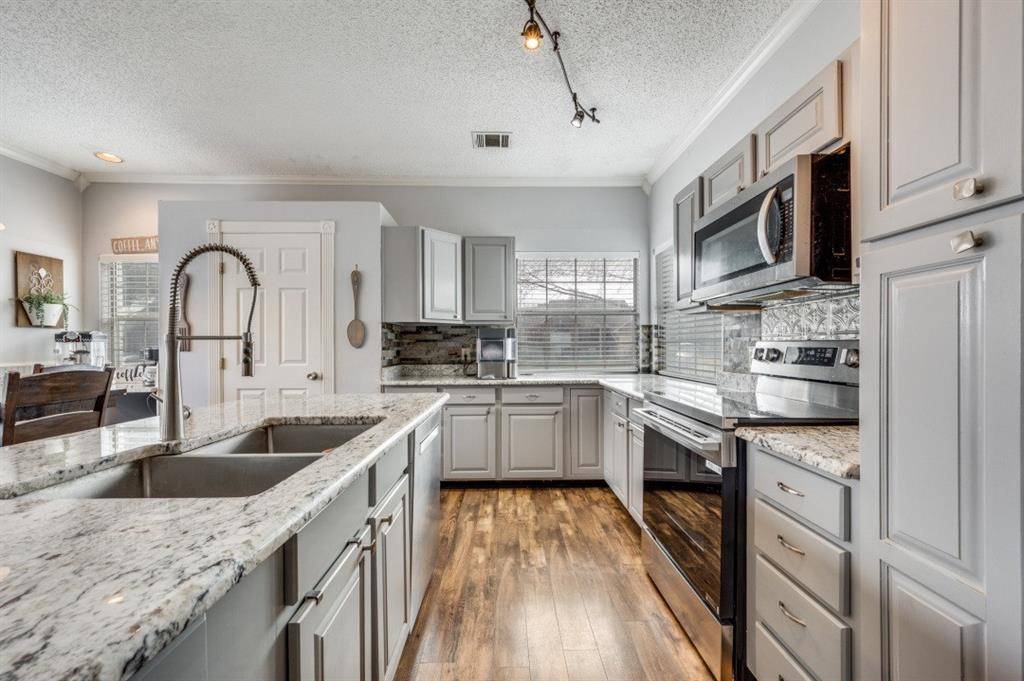 2018 Frontier Trail, Lewisville, TX 75067