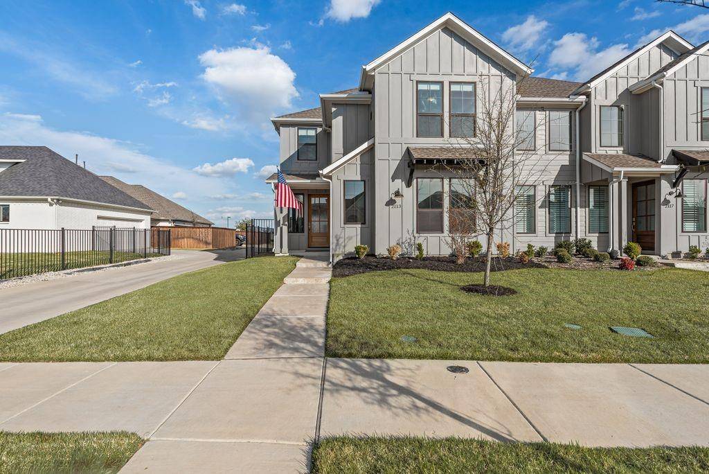 2113 Domingo Drive, Fort Worth, TX 76008