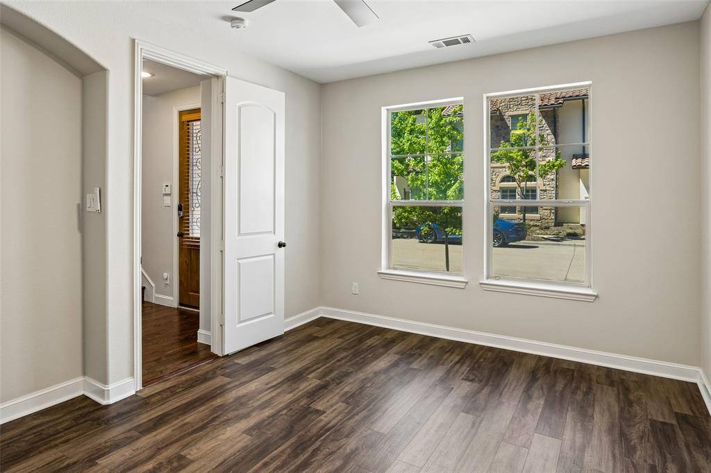 6722 Plaza Via, Irving, TX 75039