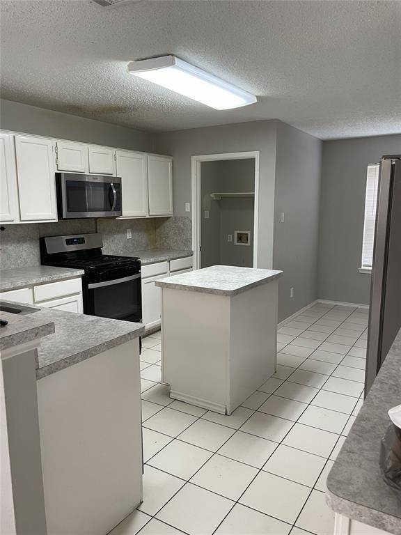 2660 Windswept Lane, Mesquite, TX 75181