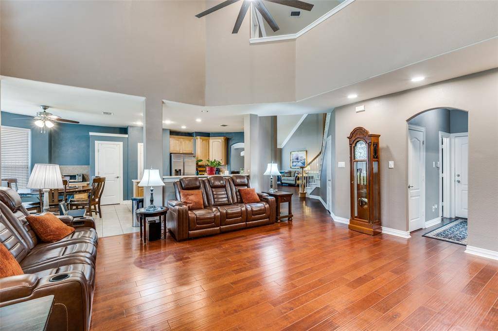 110 Paradise Cove, Shady Shores, TX 76208