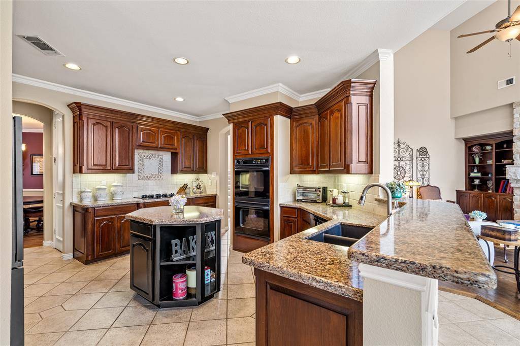 135 Manchester Lane, Coppell, TX 75019