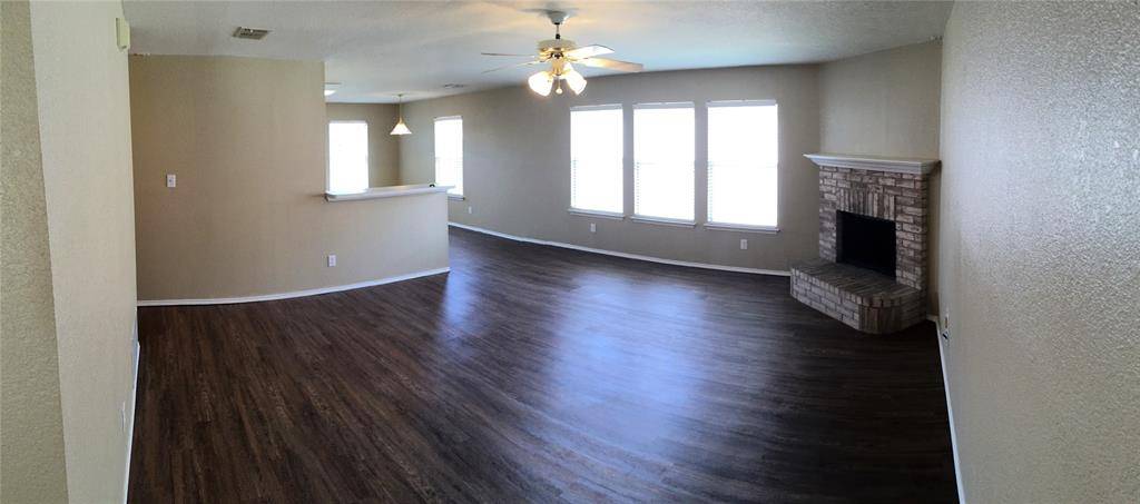 1061 Silver Spur Lane, Fort Worth, TX 76179