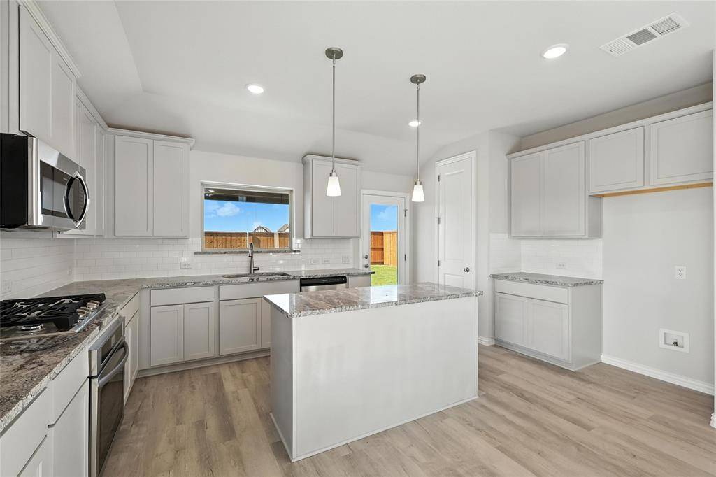 808 Antioch Drive, Princeton, TX 75071