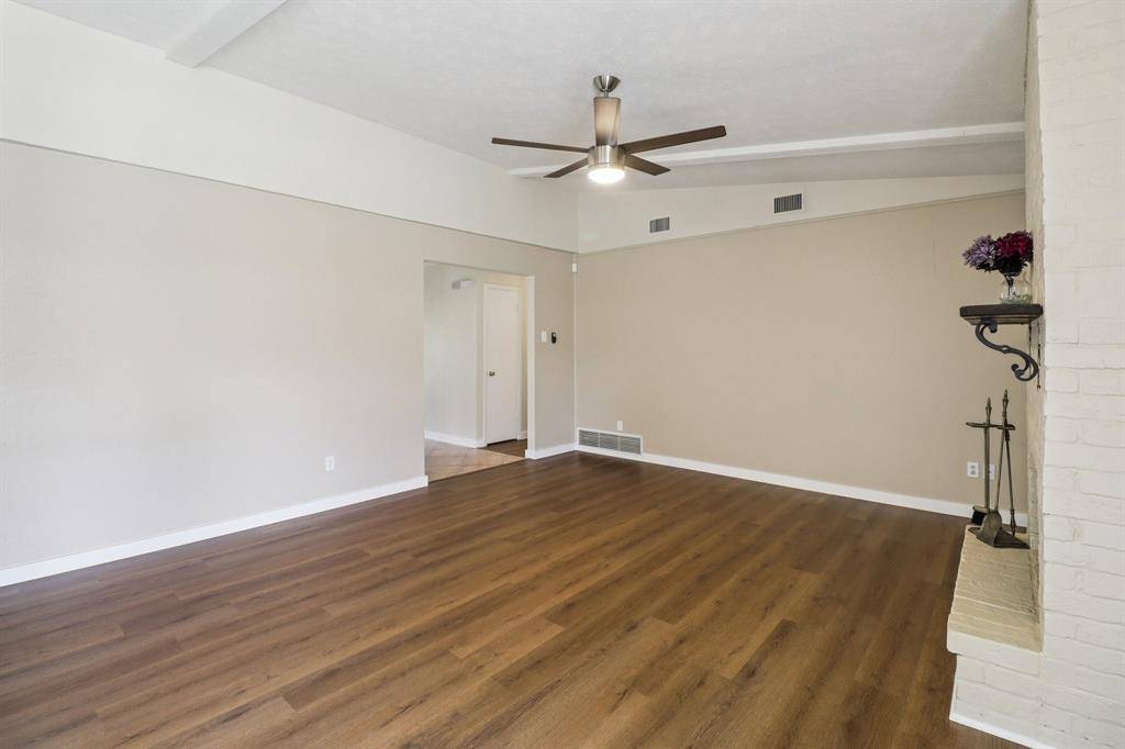 2126 Versailles Drive, Carrollton, TX 75007