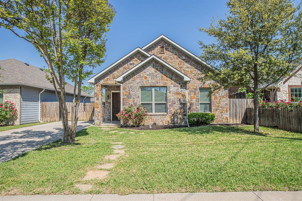 4927 Mexicana Road, Dallas, TX 75212