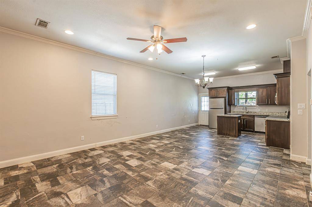 4927 Mexicana Road, Dallas, TX 75212