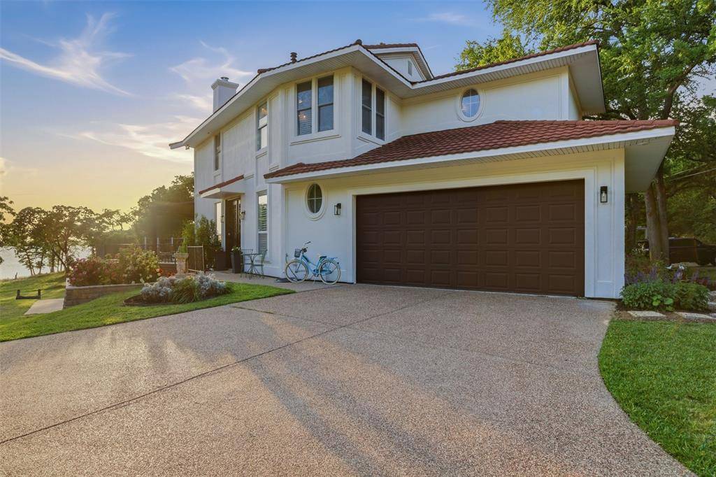 6823 Red Bud Drive, Flower Mound, TX 75022