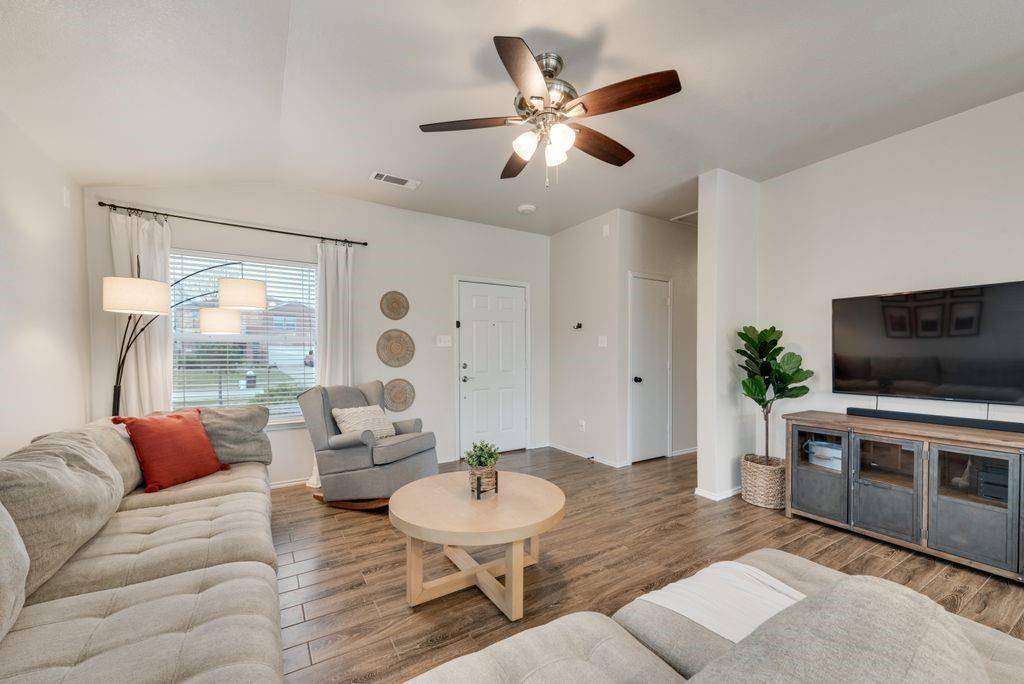 207 Cornell Drive, Forney, TX 75126