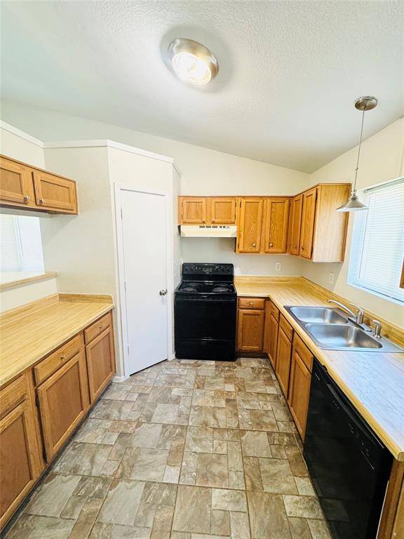 825 Denmark Drive, Mesquite, TX 75149