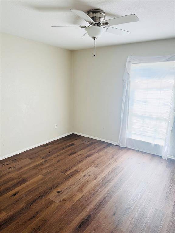 825 Denmark Drive, Mesquite, TX 75149