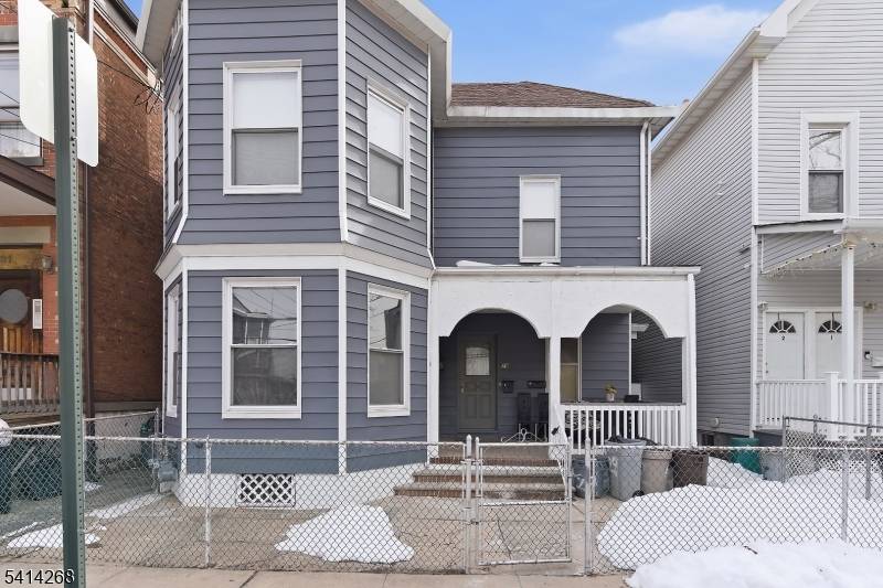 27 Jacques St, Elizabeth City, NJ 07201