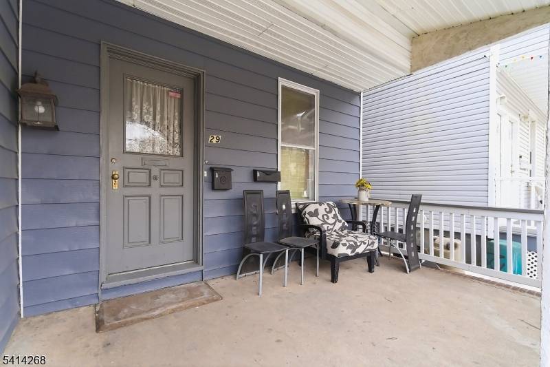 27 Jacques St, Elizabeth City, NJ 07201