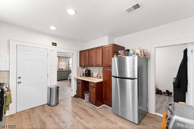 92 S Devine St, Newark City, NJ 07106