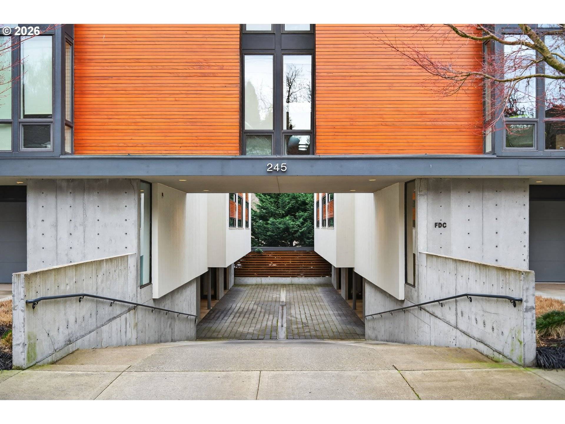 245 SW MEADE ST #C3, Portland, OR 97201