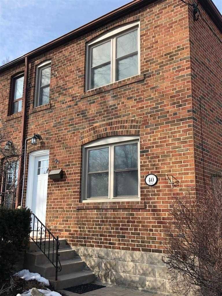 40 Crofton RD, Toronto C11, ON M4G 2B4