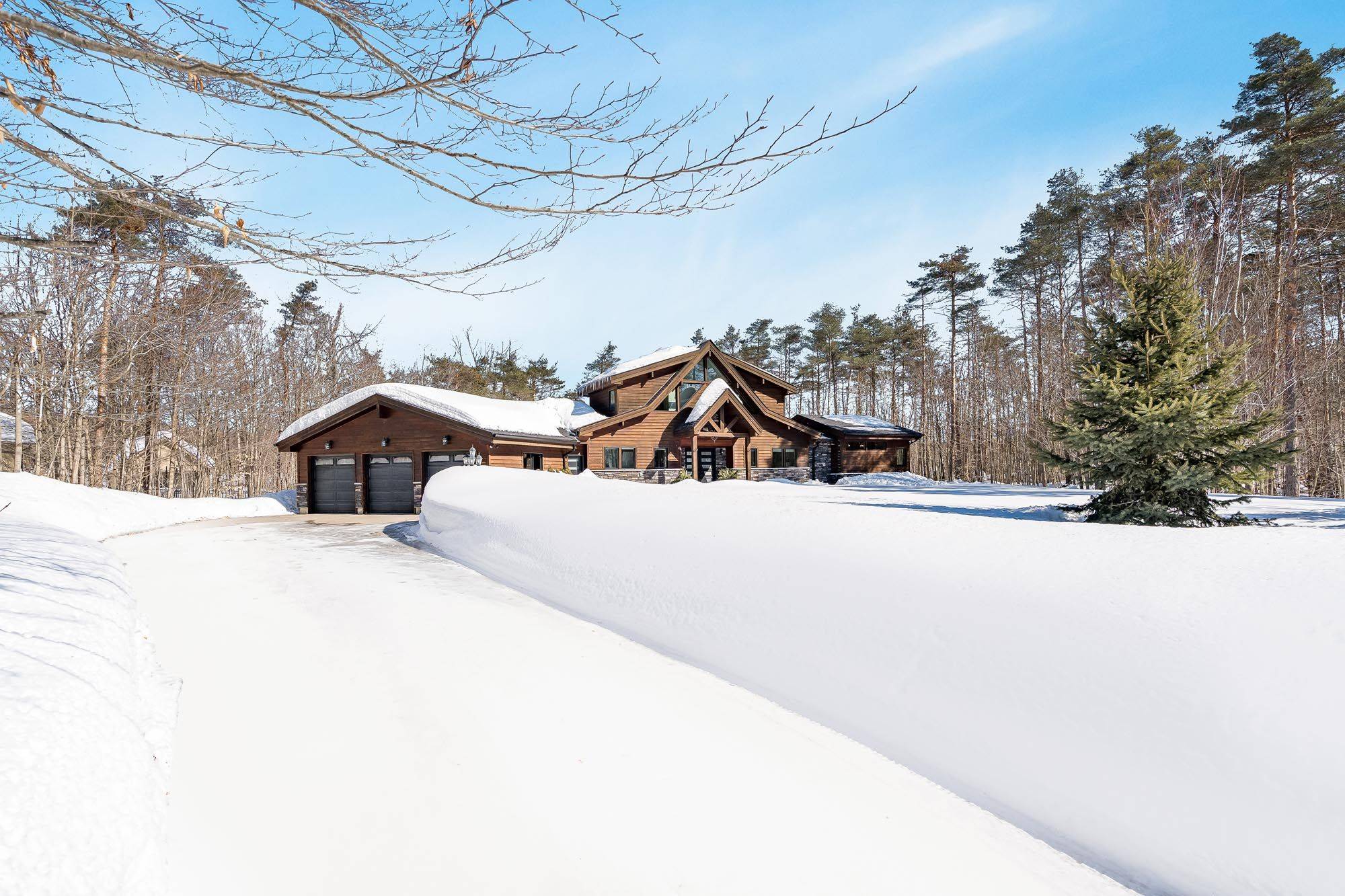 22 Houben CRES, Oro-medonte, ON L0L 1T0