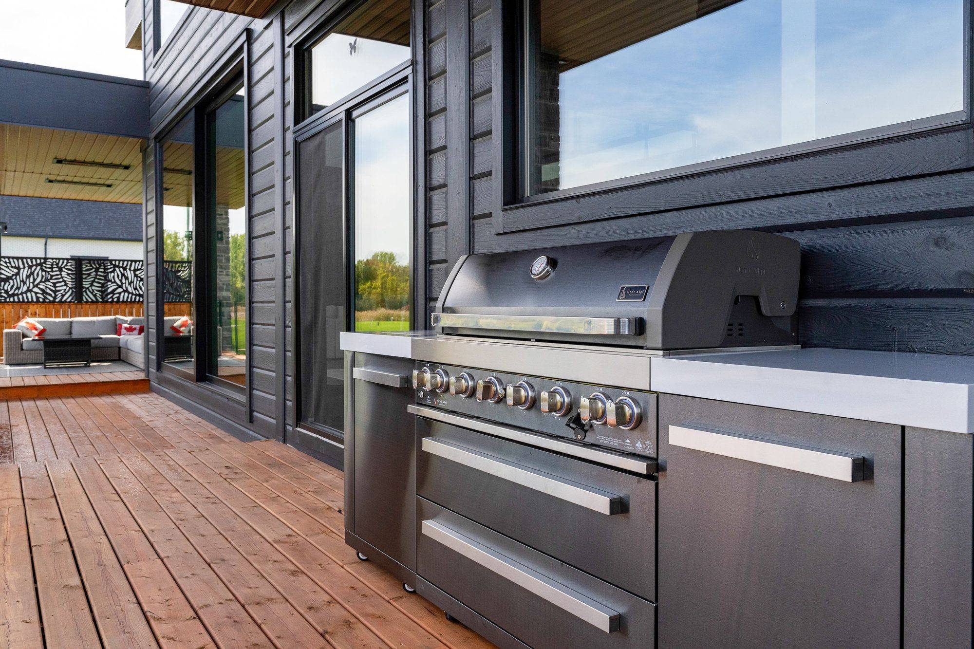 4 Raintree CT, Clearview, ON L9Y 0K2