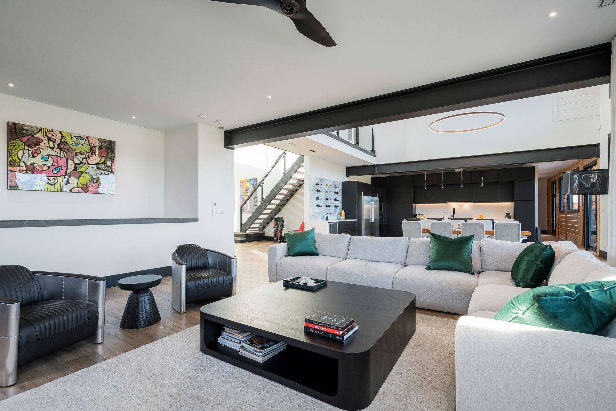 4 Raintree CT, Clearview, ON L9Y 0K2