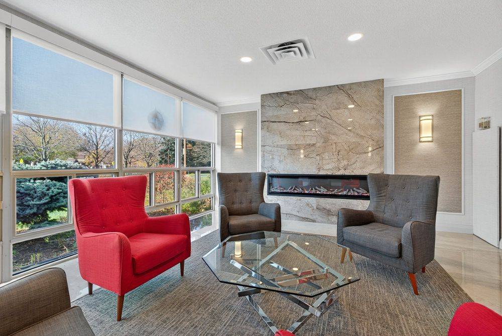 5090 Pinedale AVE #1007, Burlington, ON L7L 3V8