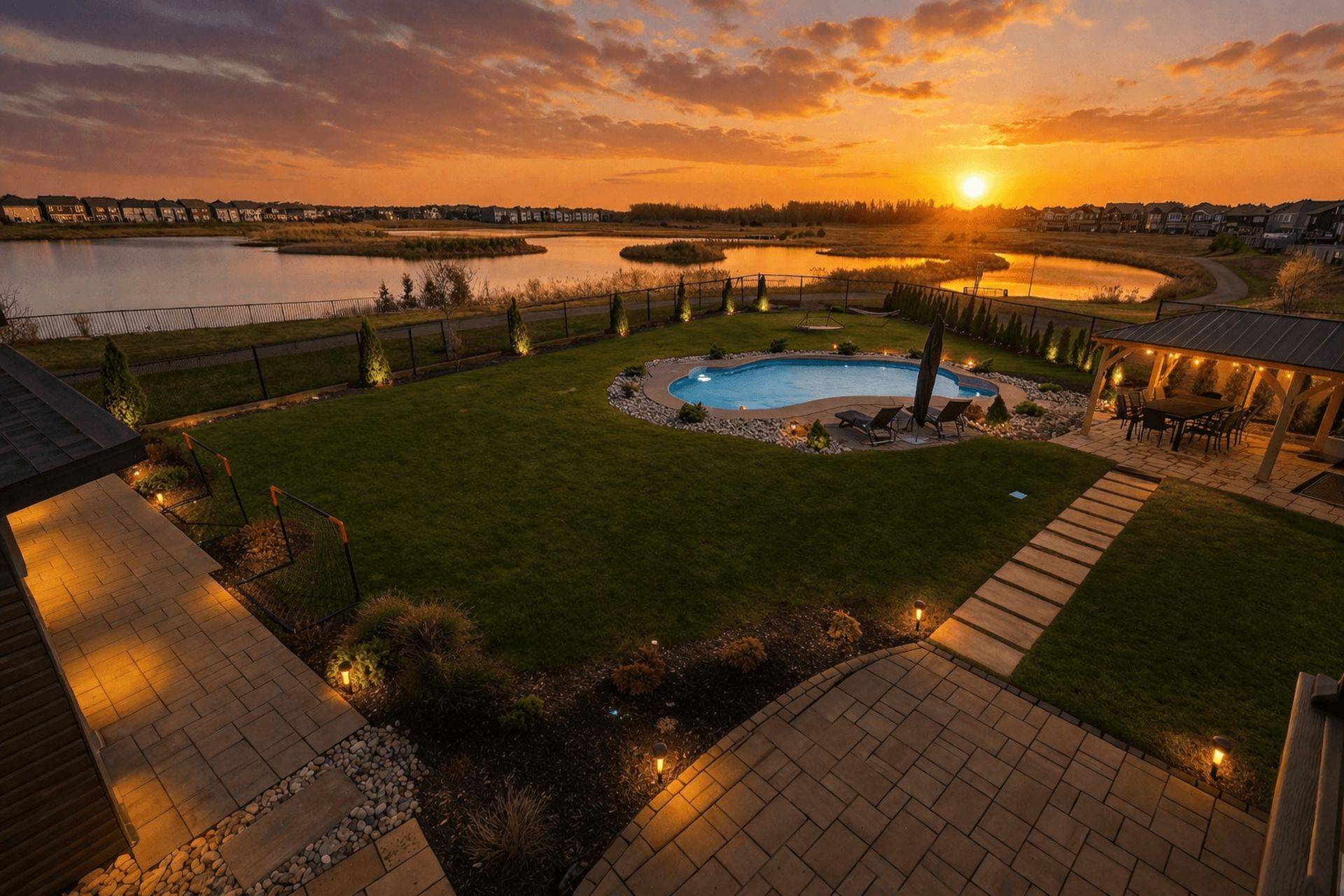 236 Esturgeon ST, Orleans - Cumberland And Area, ON K4A 1G5