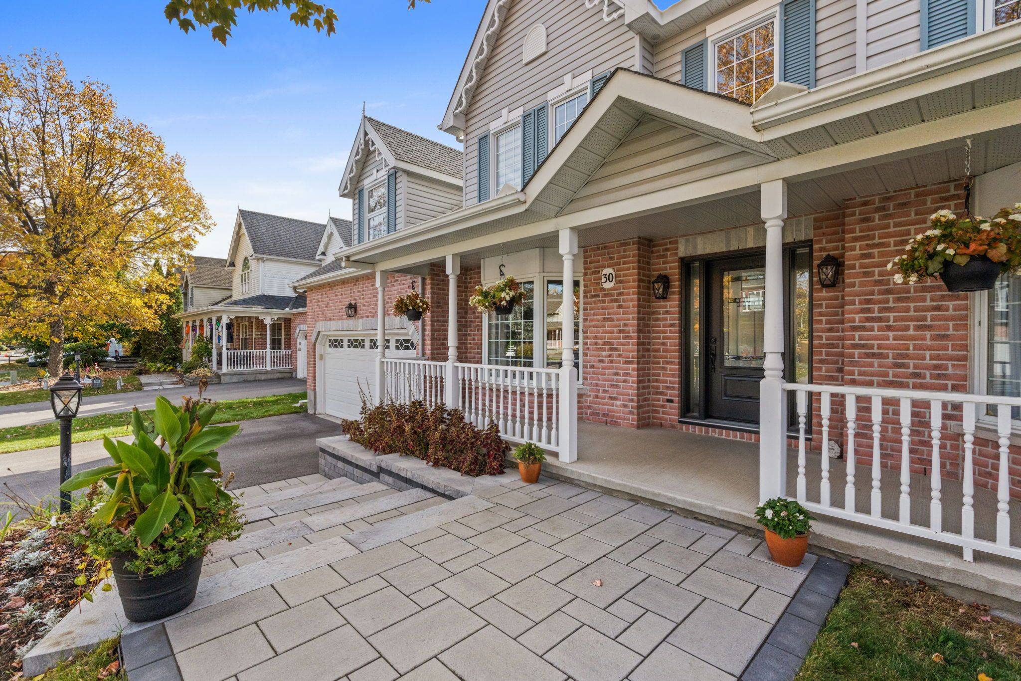 30 Crantham CRES, Stittsville - Munster - Richmond, ON K2S 1R2