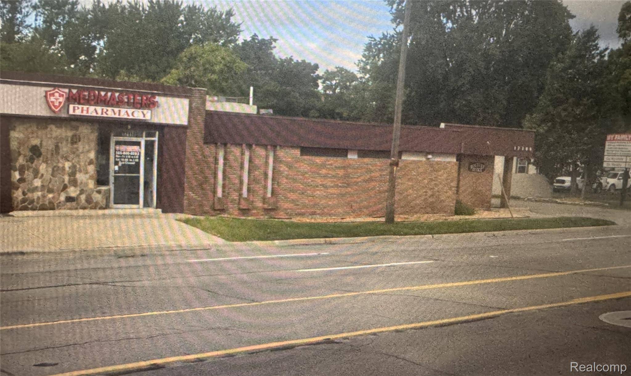 12100 Dix Toledo RD, Southgate, MI 48195