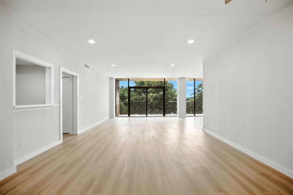 5200 Keller Springs Road #313, Dallas, TX 75248