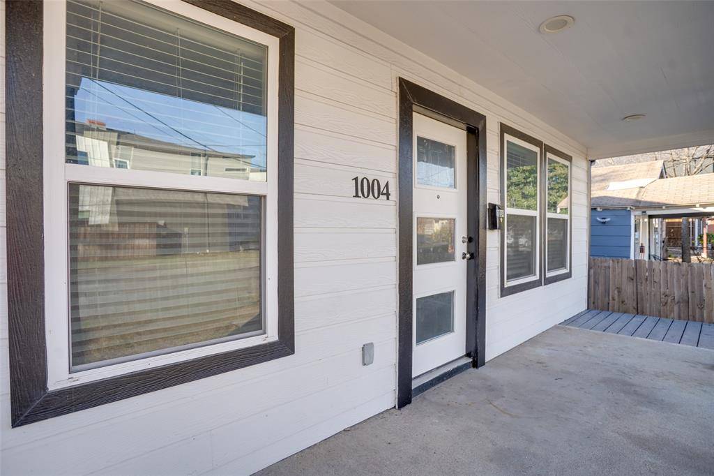1004 Muncie Avenue, Dallas, TX 75212