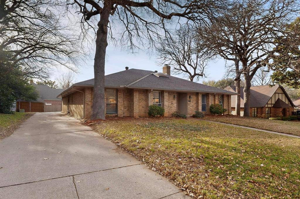 2712 Lincoln Drive, Arlington, TX 76006