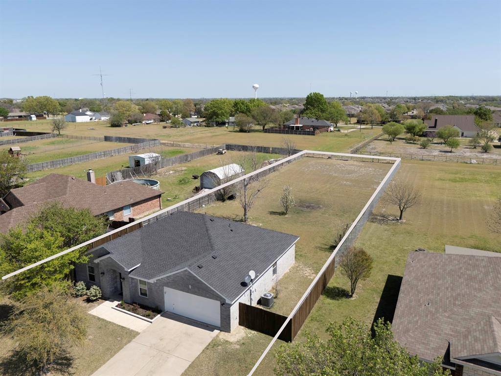 433 Windmill Drive, Lavon, TX 75166