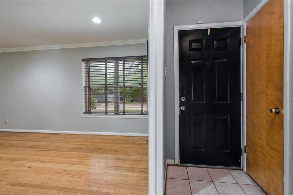 2216 Springhill Drive, Dallas, TX 75228