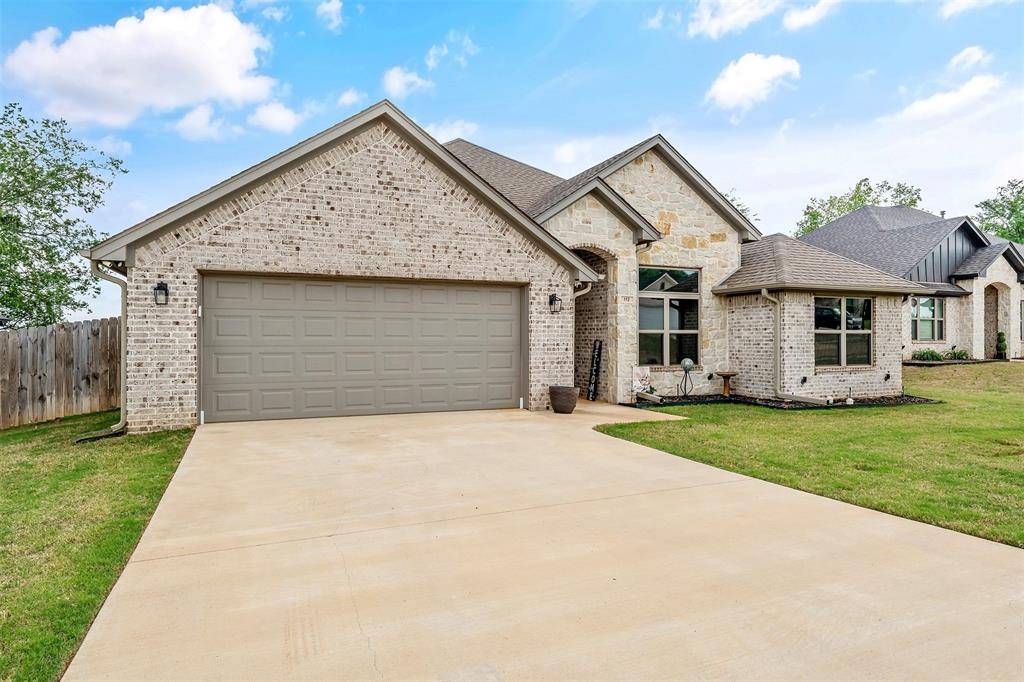 112 Amanda Avenue, Bullard, TX 75757