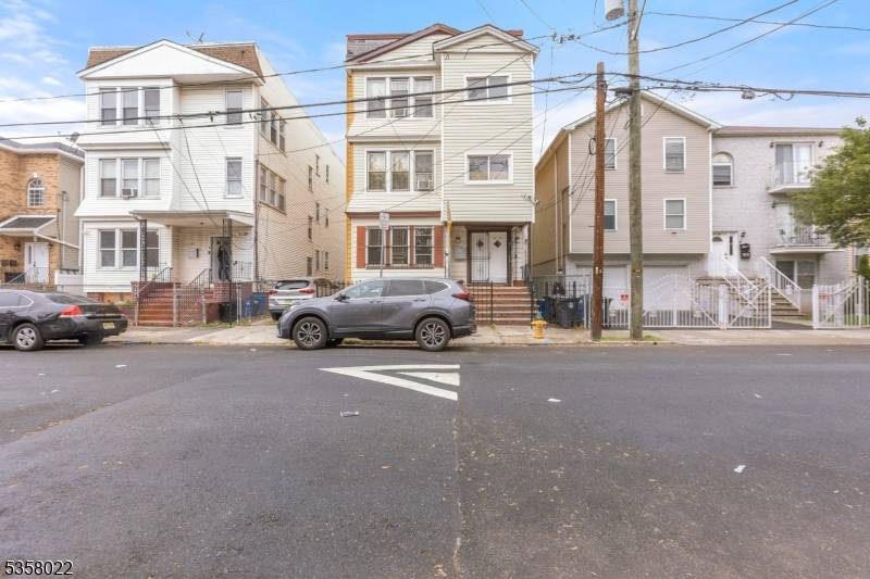 51 Schley St, Newark City, NJ 07112