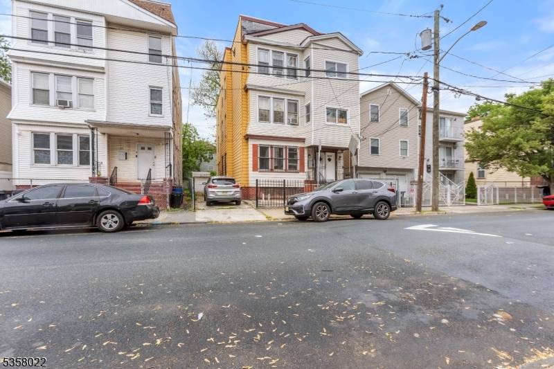 51 Schley St, Newark City, NJ 07112