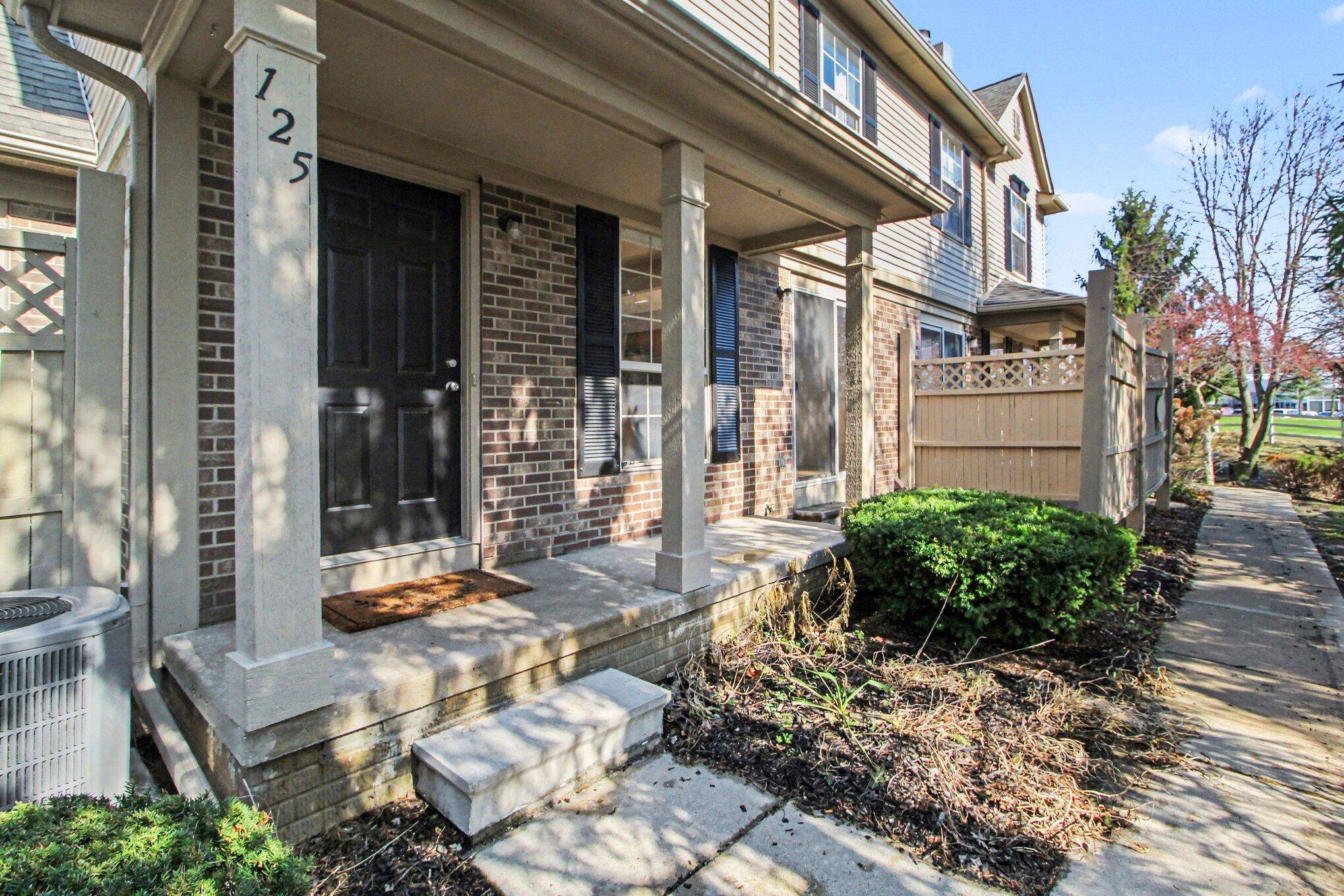 125 Commons CIR, Saline City, MI 48176