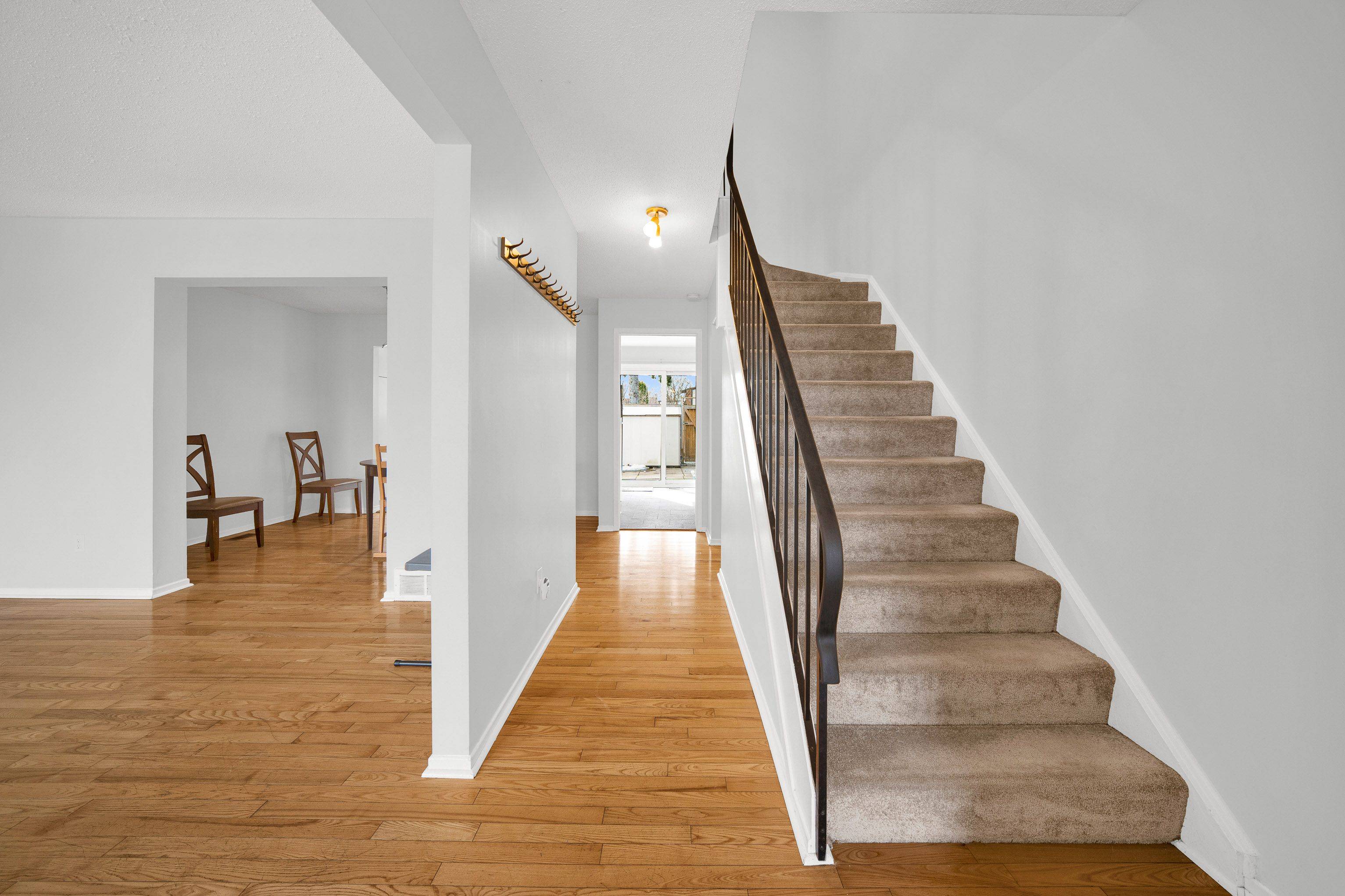 2111 Montreal RD #4, Beacon Hill North - South And Area, ON K1J 8M8