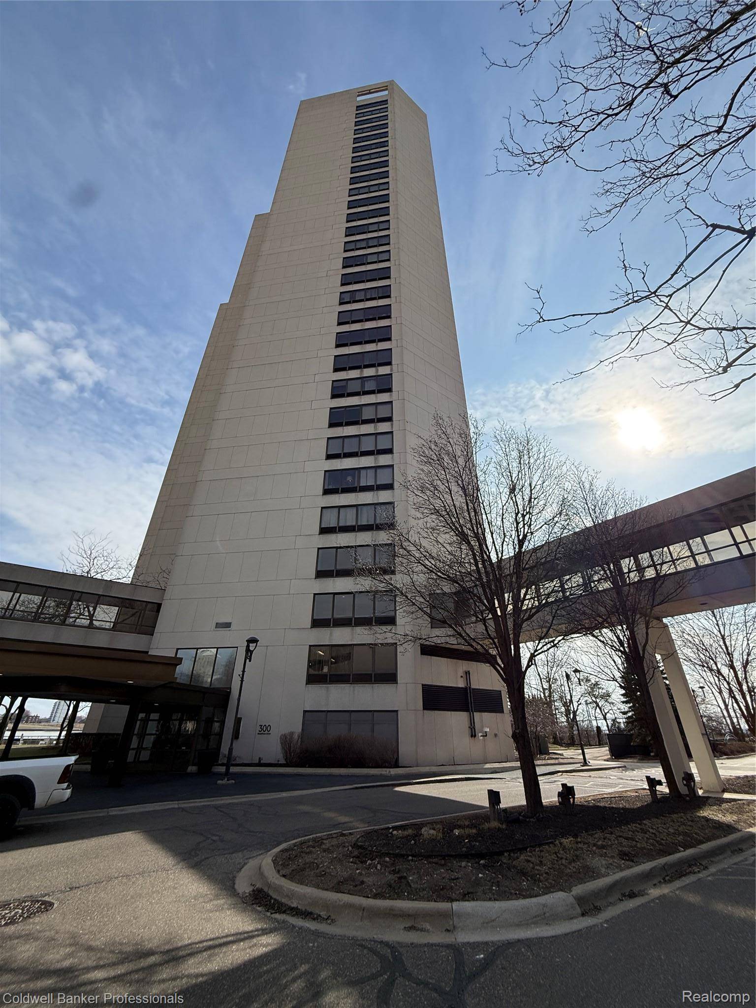 300 Riverfront DR #14-G, Detroit, MI 48226