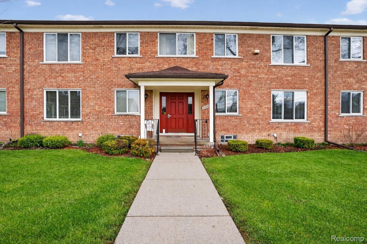 22850 E 9 Mile RD #11, St. Clair Shores, MI 48080