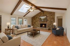 1702 Paisley Drive, Arlington, TX 76015